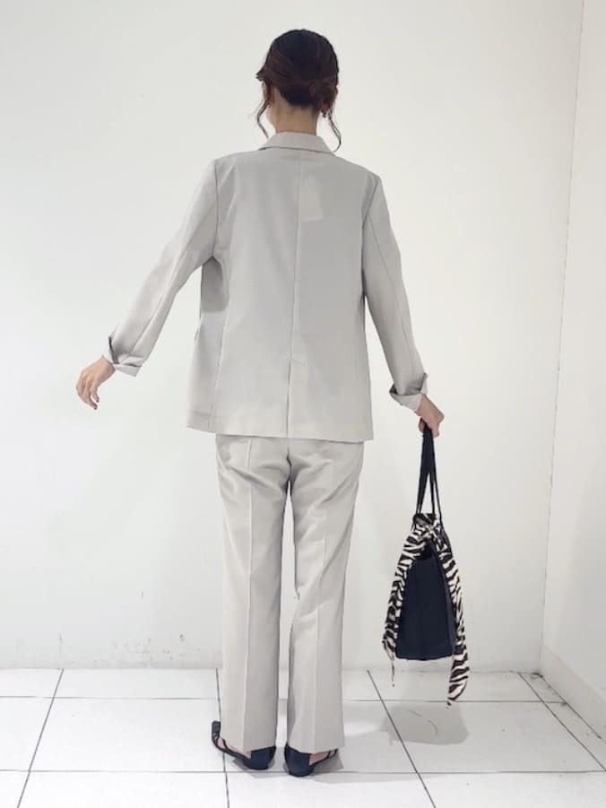 shioriさんの「INDIVI｜【インナーとしても活躍！】シンプルTシャツ」を使ったコーディネート