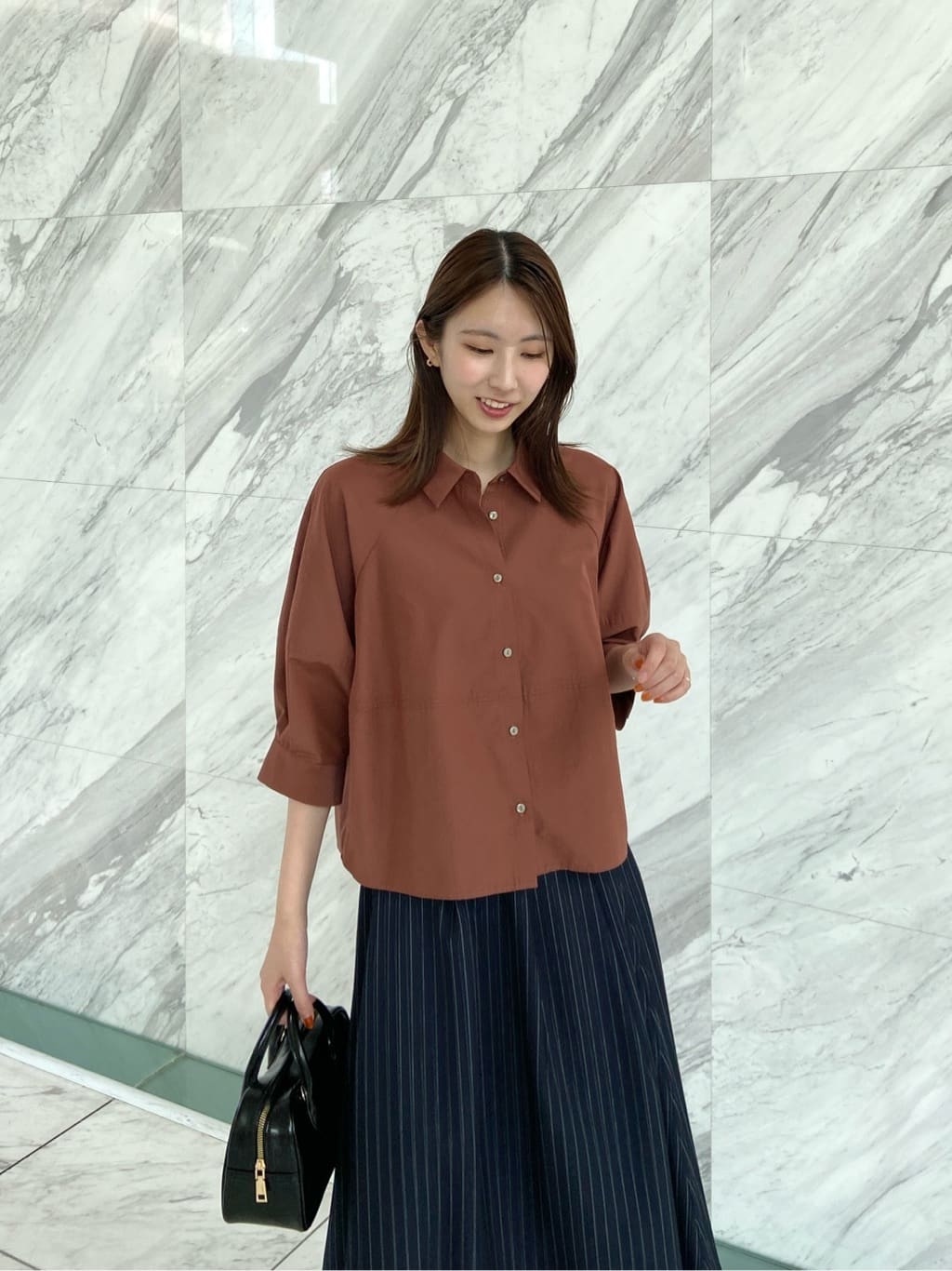 めぐさんの「OPAQUE.CLIP｜切替フォルムシャツ【洗濯機洗い可】」を使ったコーディネート