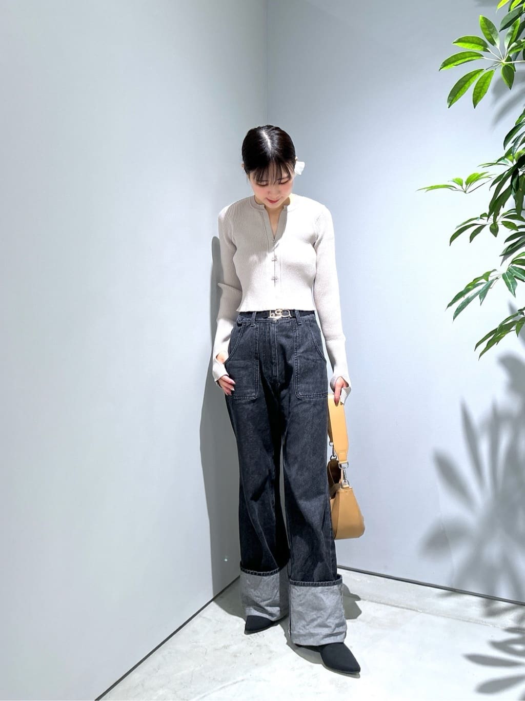 Renoさんの「INDIVI｜クロップドリブホックカーディガン」を使ったコーディネート