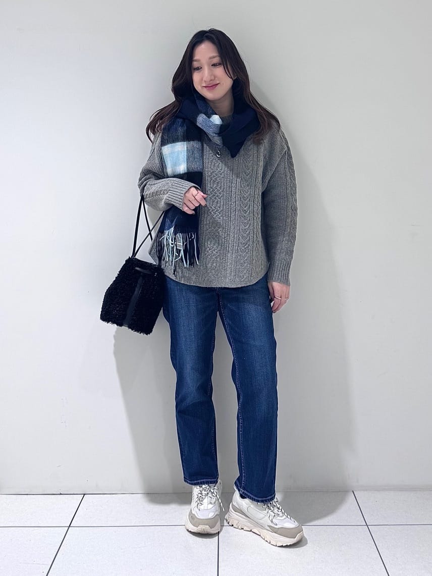 そんさんの「INDIVI｜【撥水／洗える】ステッチレス ロングダウンコート」を使ったコーディネート