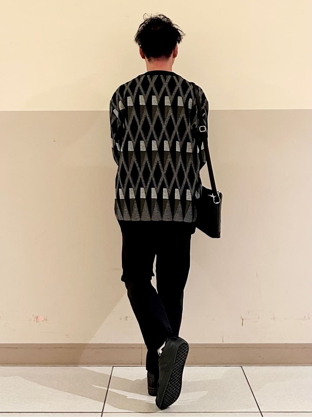 KENJI Iさんの「THE SHOP TK｜【季節の変わり目に活躍】ニットカーディガン 選べる2デザイン(柄&無地)/洗濯機OK」を使ったコーディネート