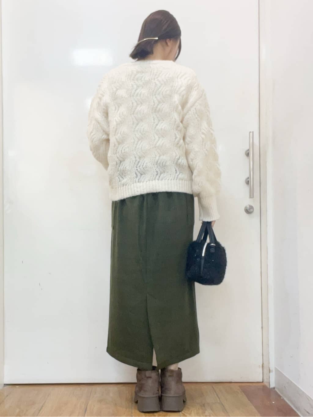 sakiさんの「SHOO･LA･RUE｜【S-LL】ふんわり大人の 透かし編みニット」を使ったコーディネート