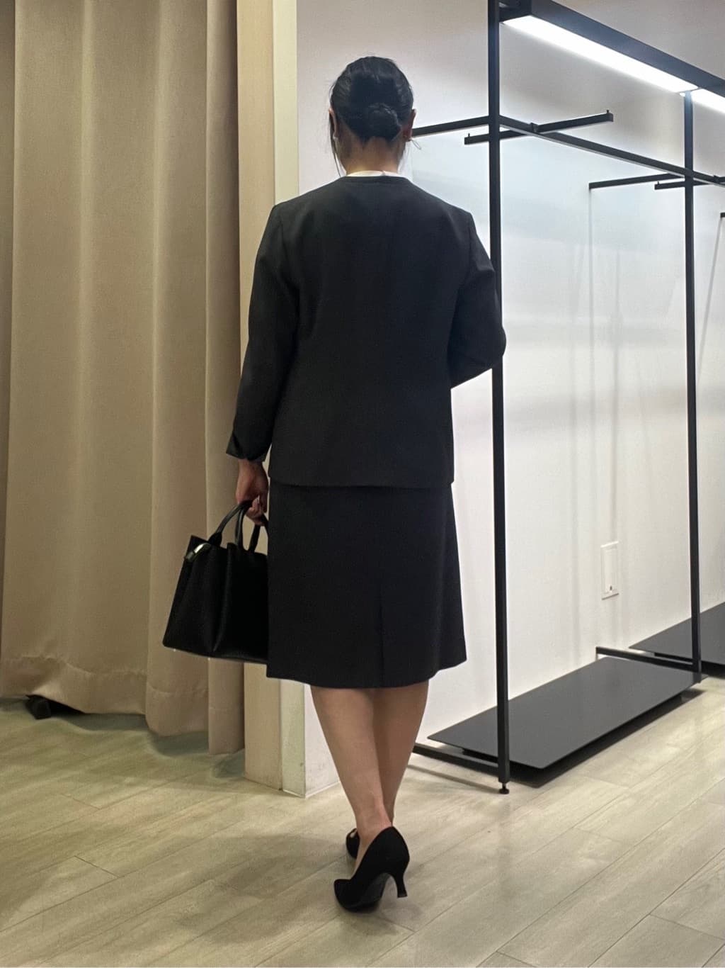 TOMOMIさんの「INDIVI｜【洗える／通勤／スーツ】メランジストレッチ ノーカラージャケット」を使ったコーディネート