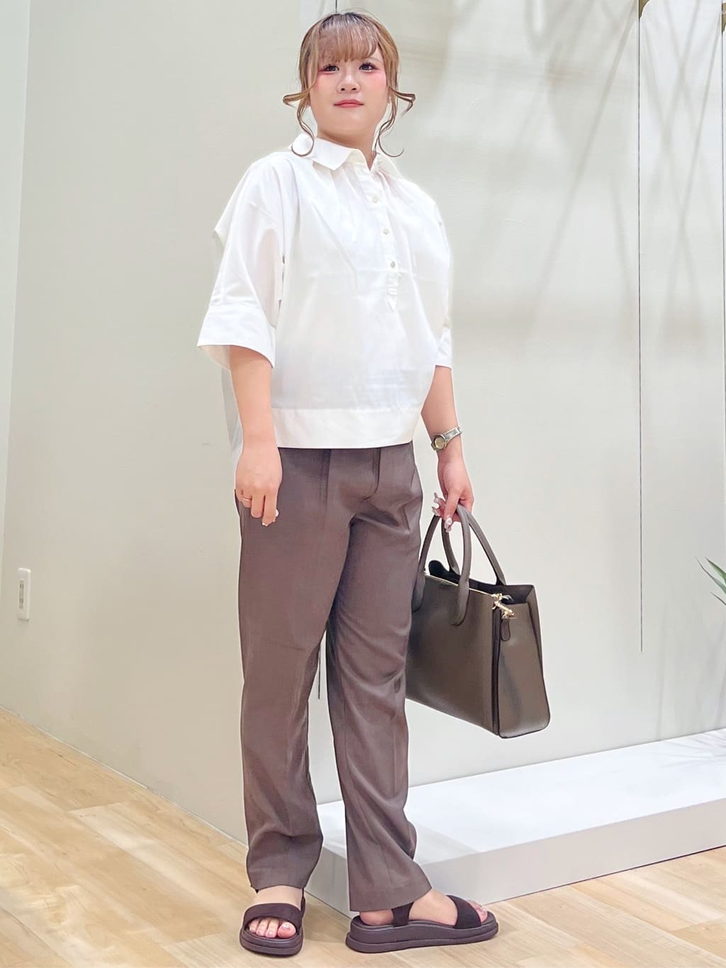 みことさんの「grove｜【人間工学】中仕切りバイカラー2WAYトート」を使ったコーディネート