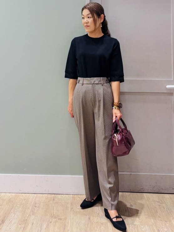 Komi☆さんの「grove｜【ひんやり多機能】やわらかドライタッチ 袖口シアードッキングプルオーバー」を使ったコーディネート