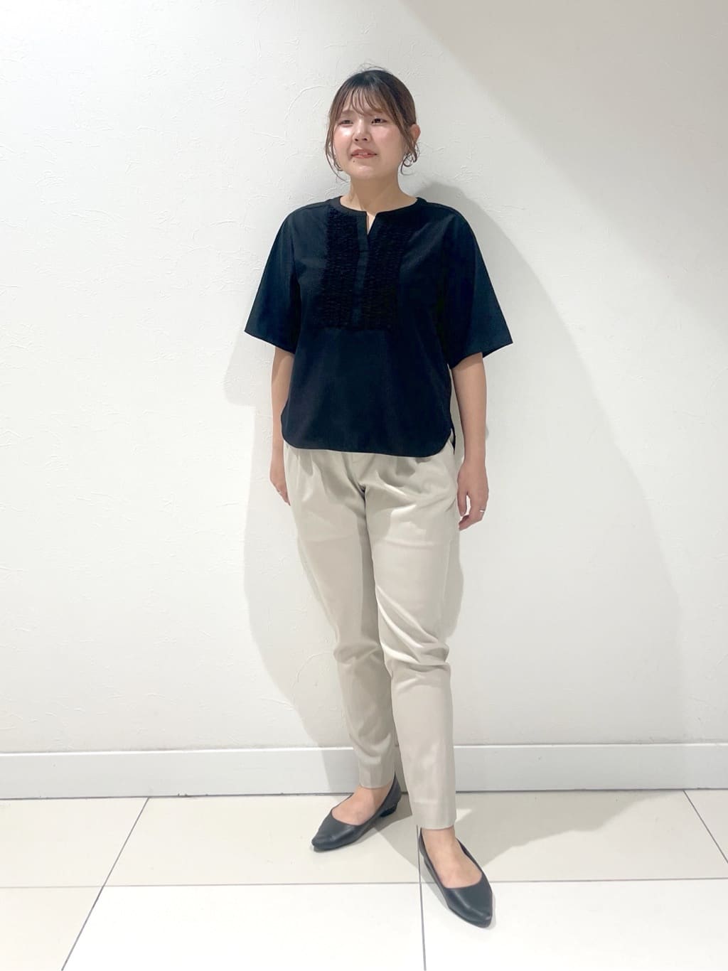YUUKIさんの「INDIVI｜【定番スーツ／UVケア／洗える】ウール調ノーカラージャケット」を使ったコーディネート