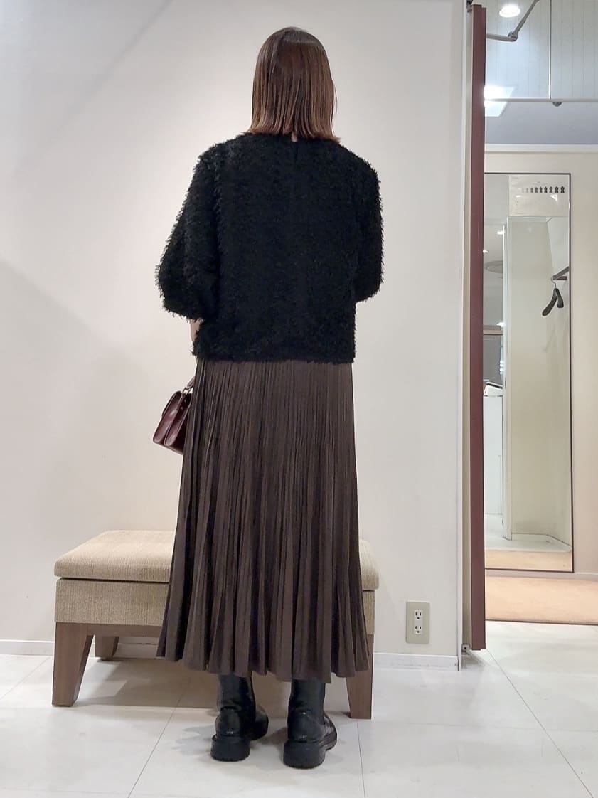 YUIさんの「UNTITLED｜【洗える/1枚で着映え】カットジャカードトップス」を使ったコーディネート