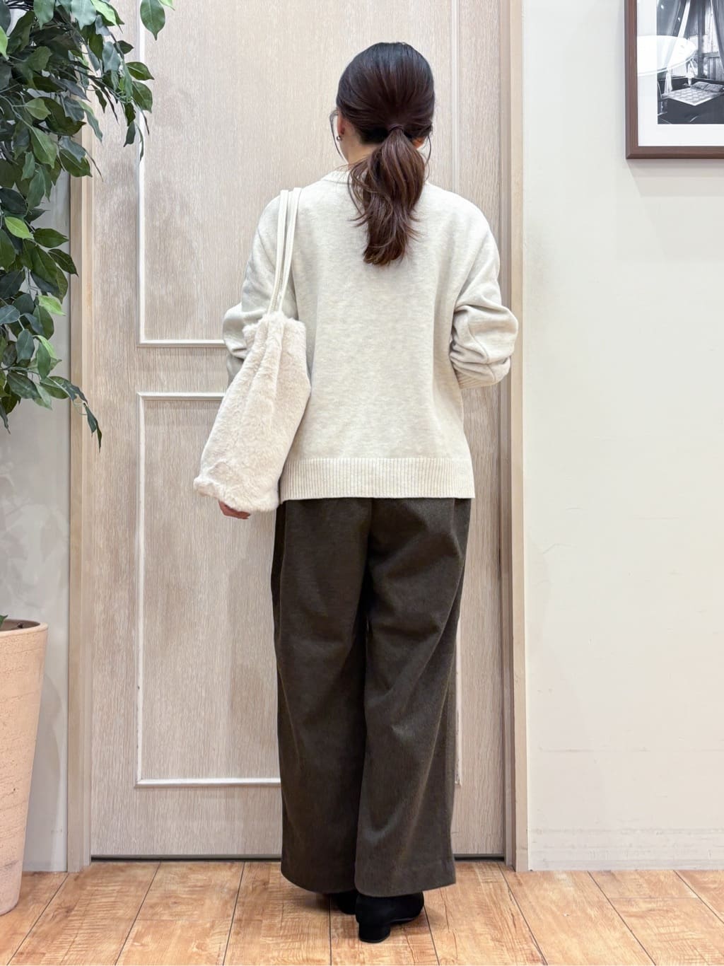なみさんの「SHOO･LA･RUE｜【洗濯機可/S-LL/あったか】ラフ過ぎない 大人のイージーワイドパンツ」を使ったコーディネート