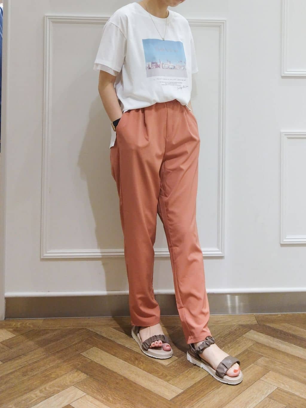 おとうふさんの「SHOO･LA･RUE｜◆くしゅくしゅデザインが大人の抜け感をプラスする ギャザーベルトサンダル」を使ったコーディネート