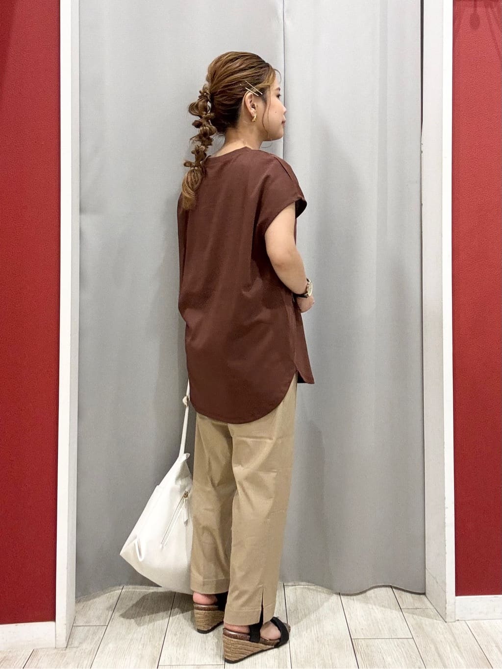 shioさんの「SHOO･LA･RUE｜【S-LL/汗ジミ軽減/ひんやり/UV】インせず着られる フレンチスリーブTシャツ」を使ったコーディネート