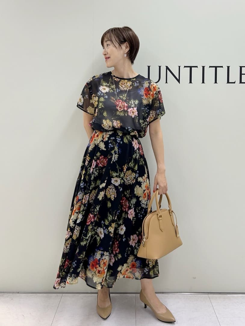 Mikiさんの「UNTITLED｜【セットアップ可/花柄エレガント】アンティークフラワー柄ブラウス」を使ったコーディネート