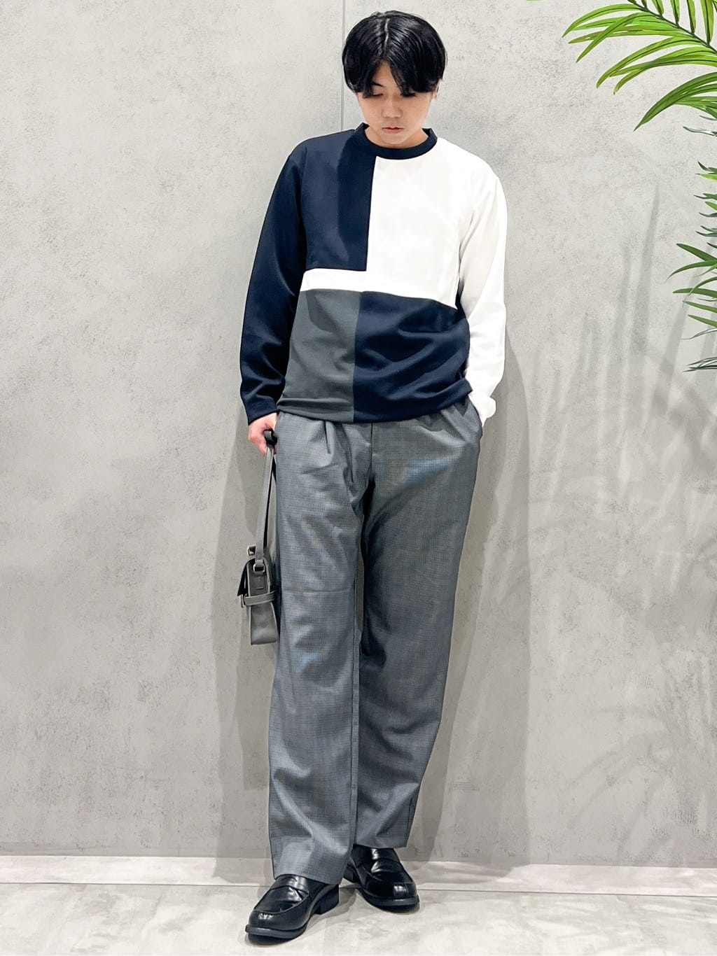 SHI-MAさんの「THE SHOP TK｜【一枚で着映える】パターンブロッキング長袖Tシャツ 洗濯機OK」を使ったコーディネート