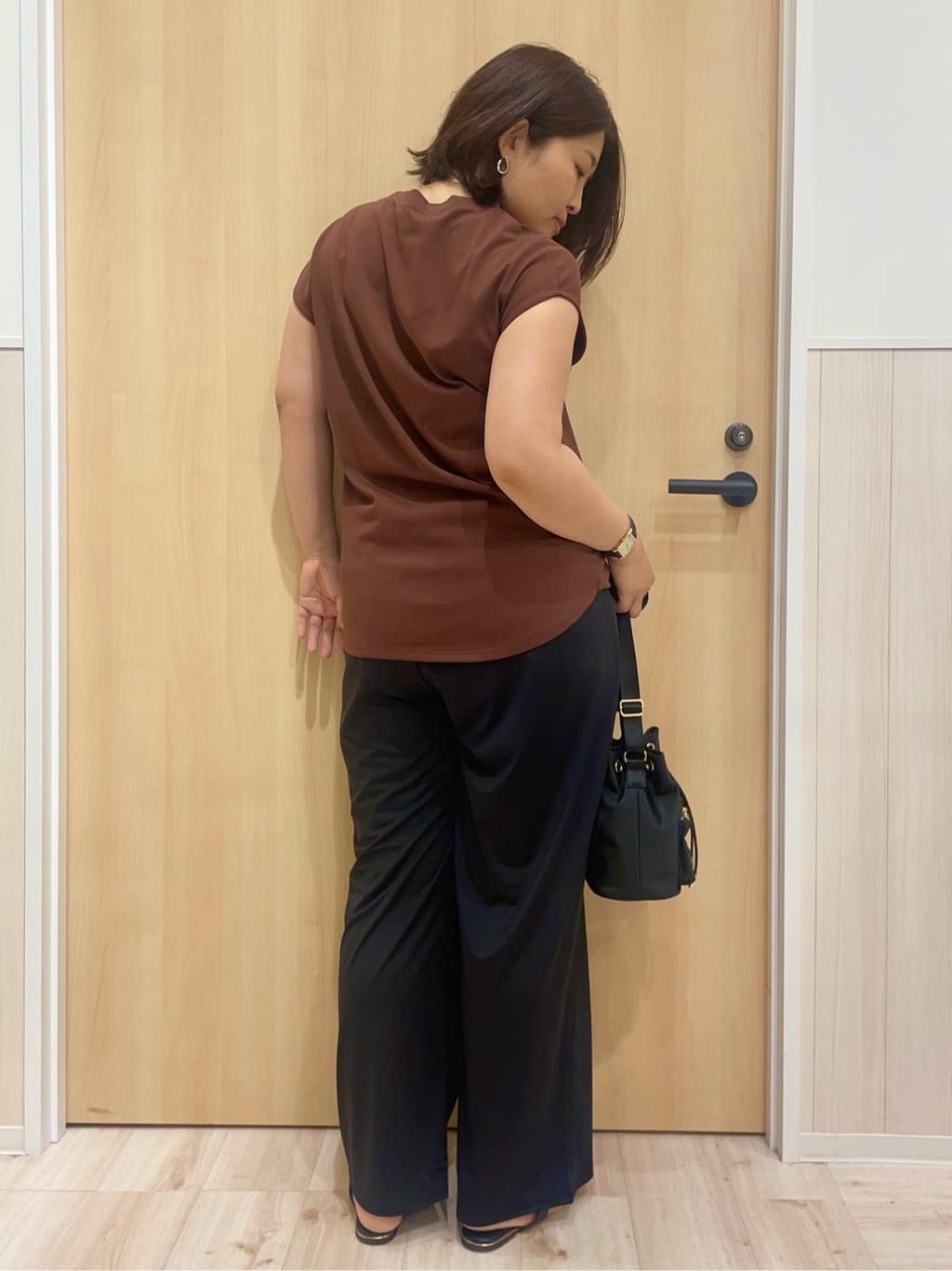 すーさんの「SHOO･LA･RUE｜【S-LL/汗ジミ軽減/ひんやり/UV】インせず着られる フレンチスリーブTシャツ」を使ったコーディネート