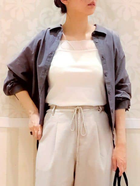 Nakaさんの「grove｜【接触冷感】見た目はきちんと、着心地はらくちん クロップドベイカーパンツ」を使ったコーディネート
