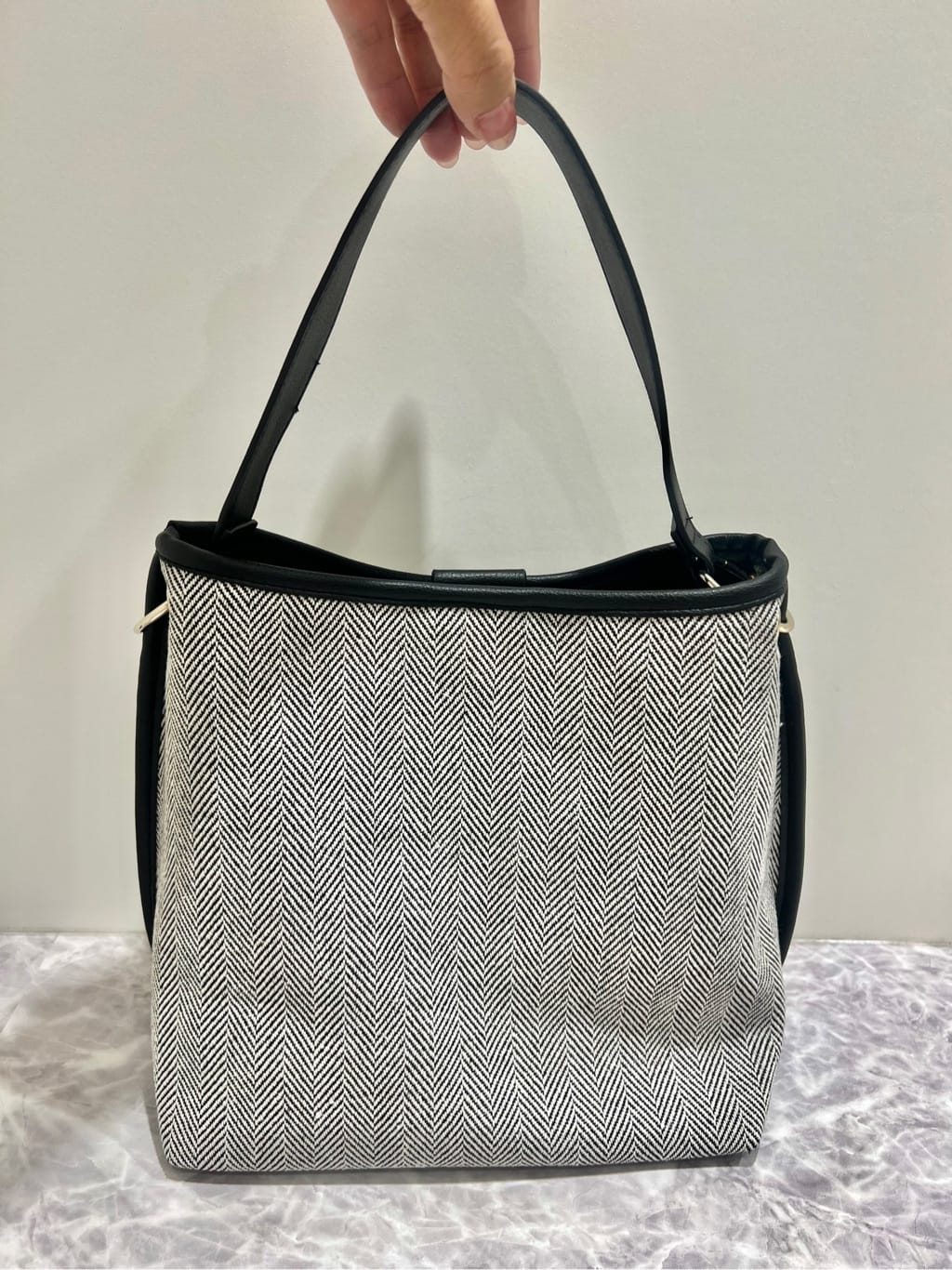 ARISAさんの「grove｜最終お値下げ！！【人間工学】つつまれフィットバレエシューズ （抗菌防臭加工裏地使用）」を使ったコーディネート
