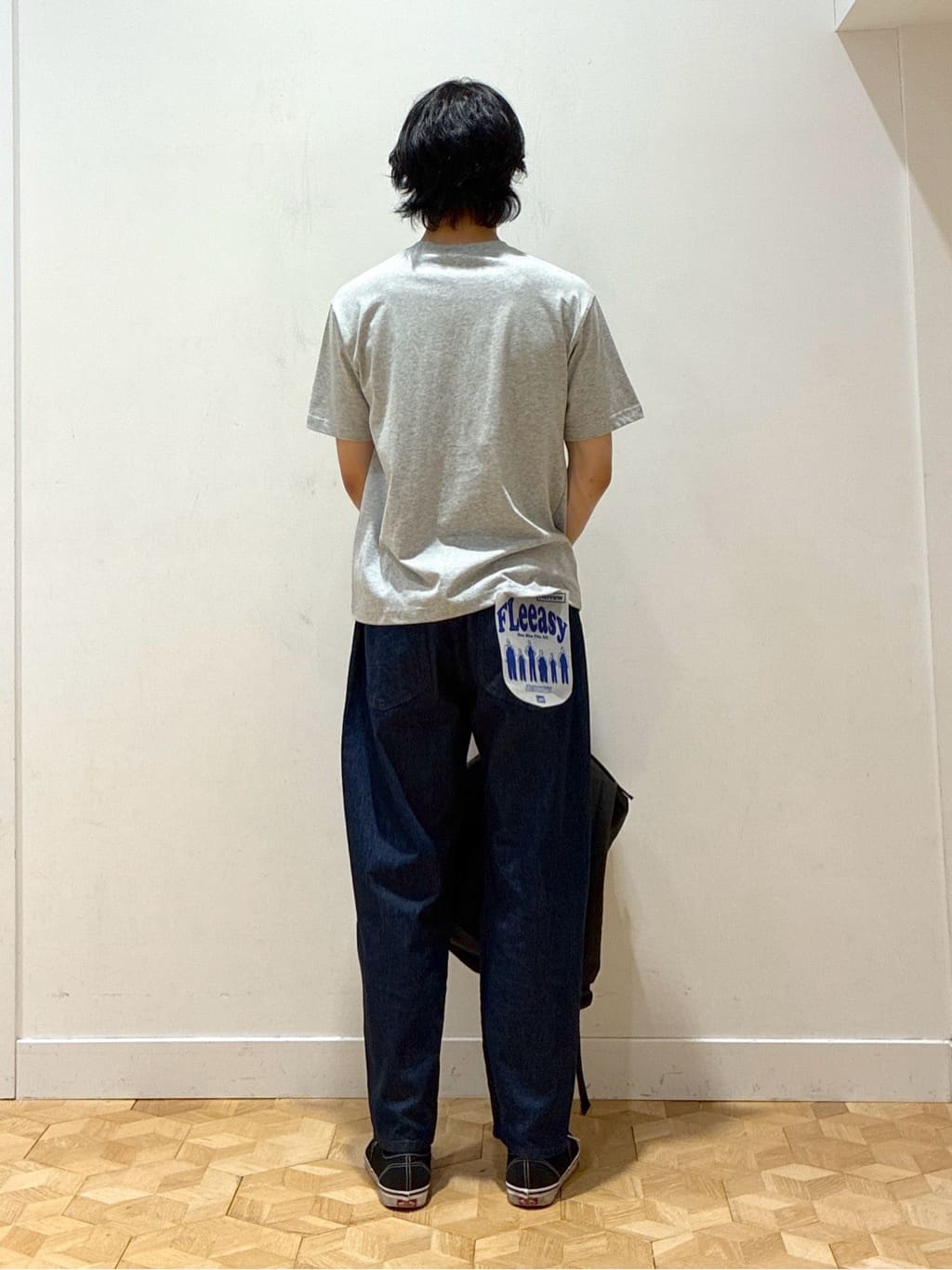 KAZUKIさんの「Dessin｜【洗える】オーガニックコットン ロゴプリントTシャツ」を使ったコーディネート