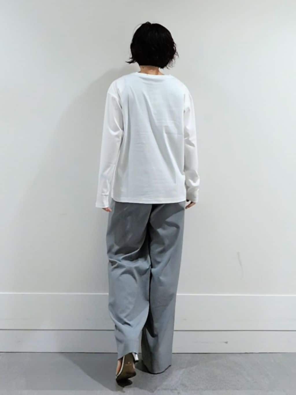 ミズタさんの「UNTITLED｜【洗える/コットン100%】グラフィックロンT」を使ったコーディネート