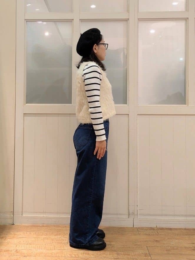 まゆみさんの「SHOO･LA･RUE｜【高レビュー/2点セット】着るだけでコーデが決まる フェザーニットベスト&times;リブニット」を使ったコーディネート
