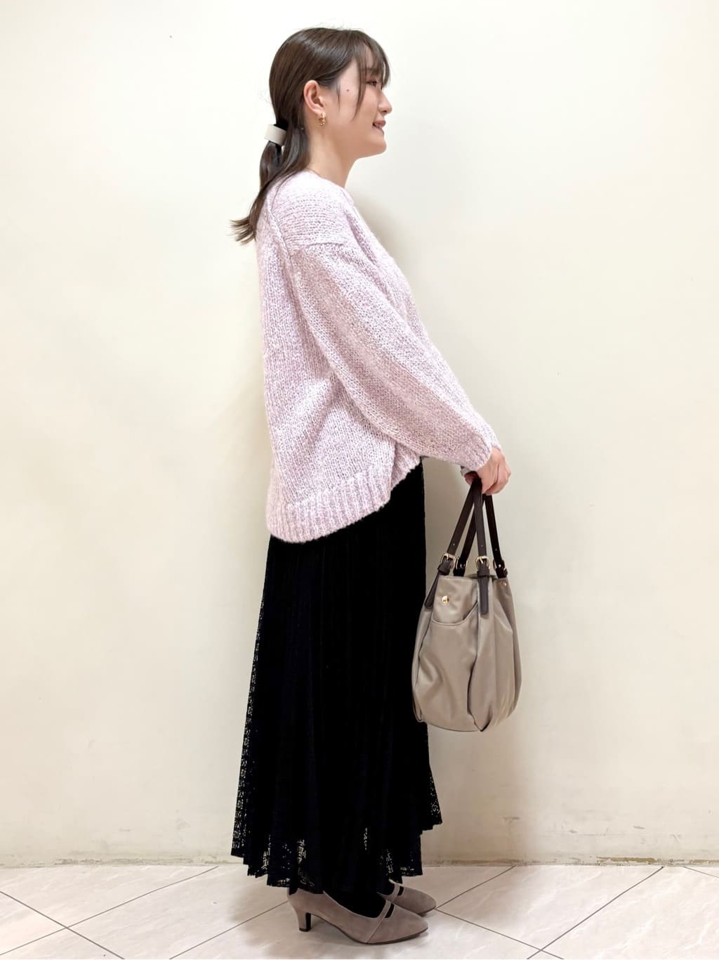 mikiさんの「Reflect｜【一枚で着映え◎／ゆったり着られるワンサイズ】スパンコール&times;ラメニット」を使ったコーディネート