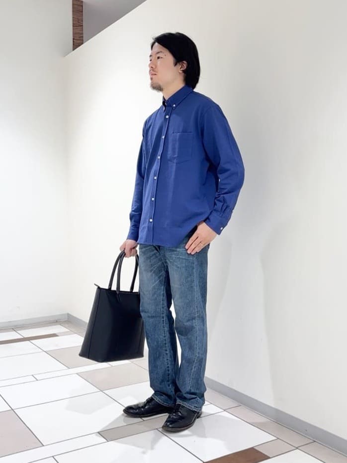 及川さんの「TAKEO KIKUCHI｜【モンスターストレッチ】日本製 ウォッシュド デニムパンツ」を使ったコーディネート