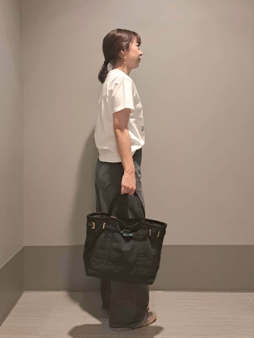 Takahashiさんの「DRESSTERIOR｜ヴィンテージ加工ワイドデニムパンツ」を使ったコーディネート