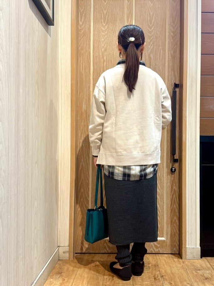 KAORIさんの「SHOO･LA･RUE｜グラフィックアソート裏毛スウェット」を使ったコーディネート