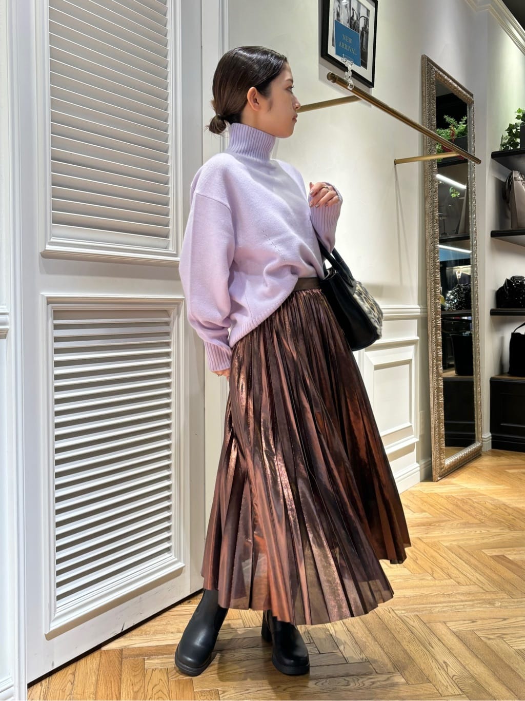 Mgmさんの「DRESSTERIOR｜◆【洗える/ストレッチ性/オンオフ】箔プリントプリーツスカート」を使ったコーディネート
