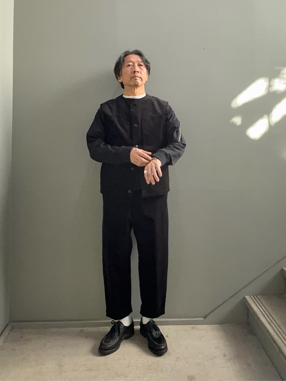 デザイナーTAKEman さんの「TAKEO KIKUCHI｜【Sサイズ～】コーデュロイ4パッチポケットヴェスト」を使ったコーディネート