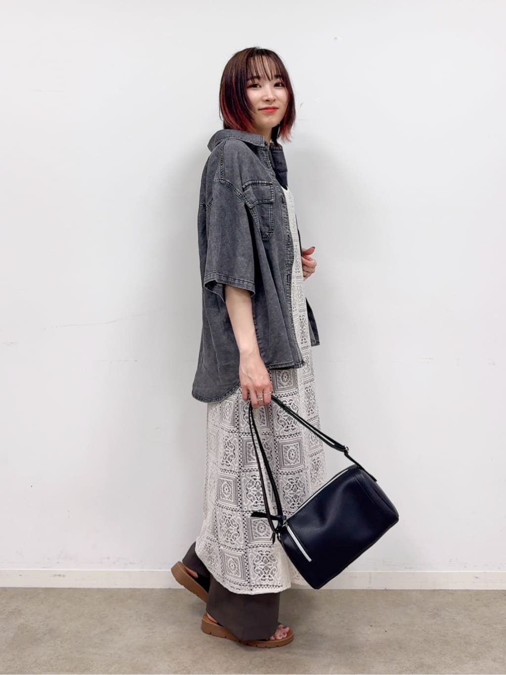 𝐜𝐡𝐢𝐤𝐚さんの「SHOO･LA･RUE｜【S-LL】レースキャミワンピース」を使ったコーディネート