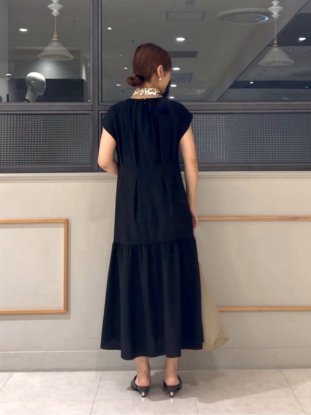 𝑹𝑶𝑴𝑰さんの「INDIVI｜【1枚でコーデ完成！】タックワンピース」を使ったコーディネート
