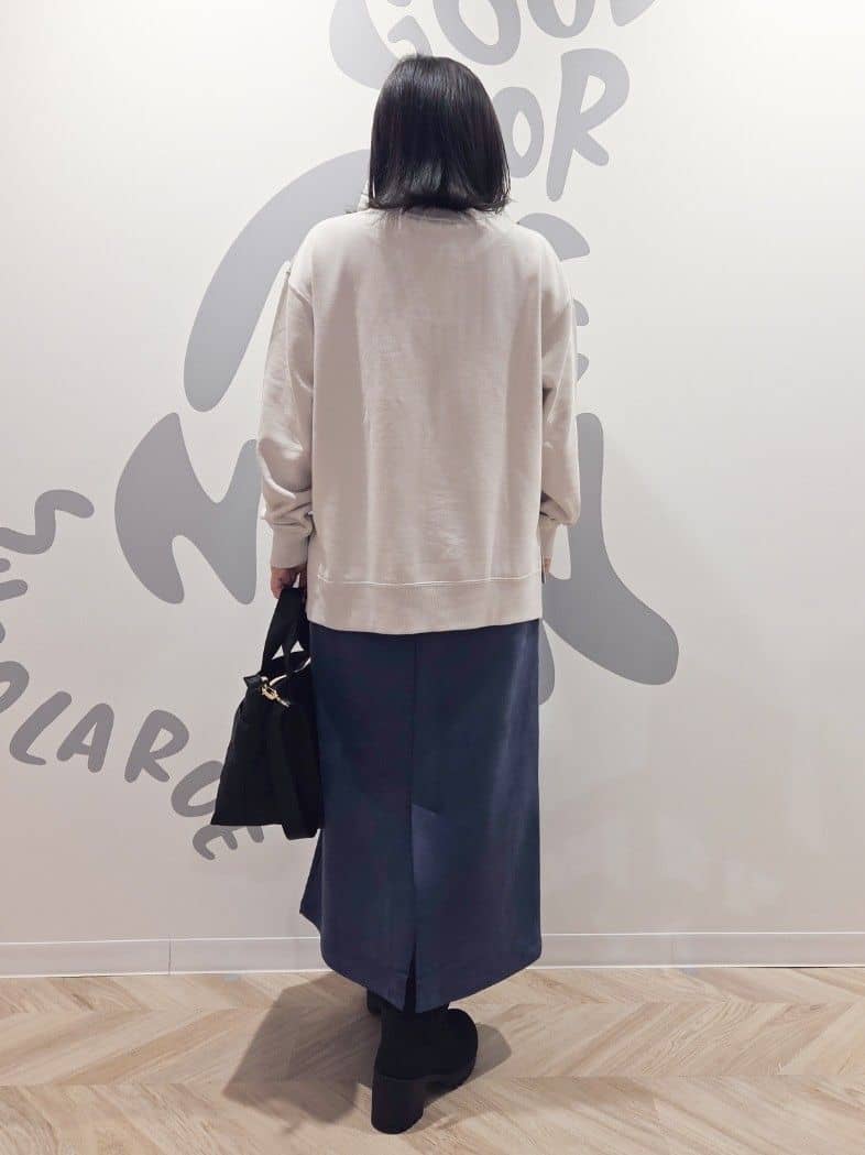 TSUCHIYAさんの「SHOO･LA･RUE｜グラフィックアソート裏毛スウェット」を使ったコーディネート