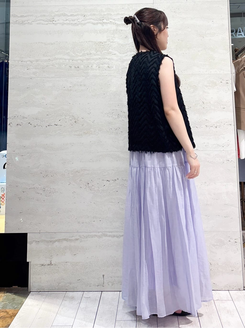 かほさんの「OPAQUE.CLIP｜【2WAY】素材アソートシャイニー巾着ミニショルダーバッグ」を使ったコーディネート