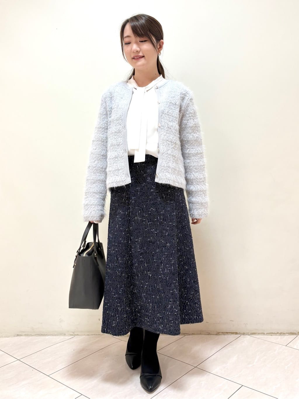mikiさんの「Reflect｜【お食事会やお出かけに◎】ふんわりジャカード編みカーディガン」を使ったコーディネート