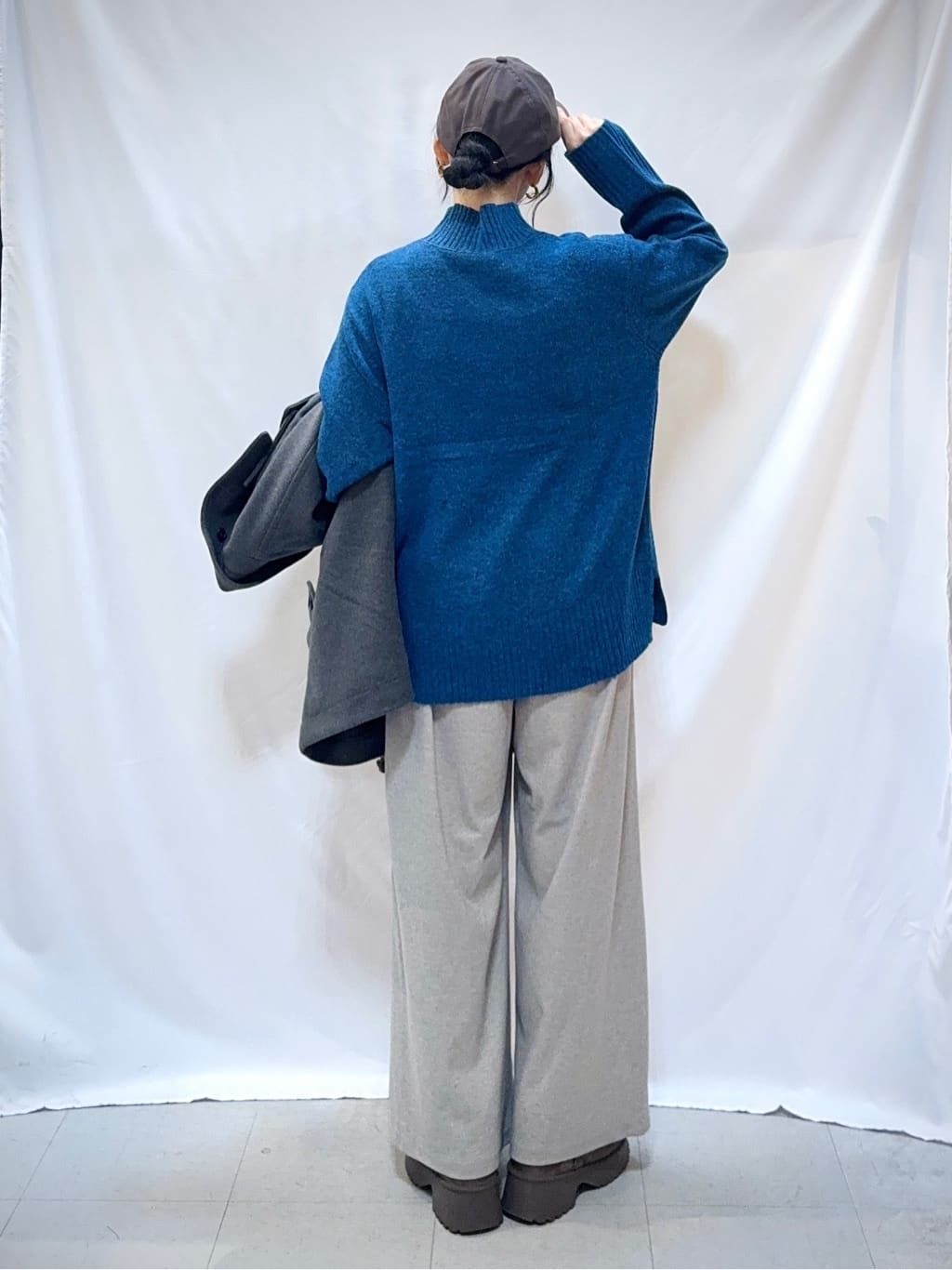 𝐇𝐢𝐫𝐨𝐦𝐢さんの「SHOO･LA･RUE｜【S-LL】ゆるシルエットな メランジタートルニット」を使ったコーディネート