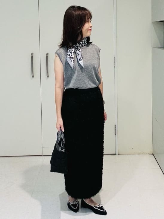 makiさんの「UNTITLED｜【アンサンブル可/洗える】シアーノースリーブ プルオーバー」を使ったコーディネート