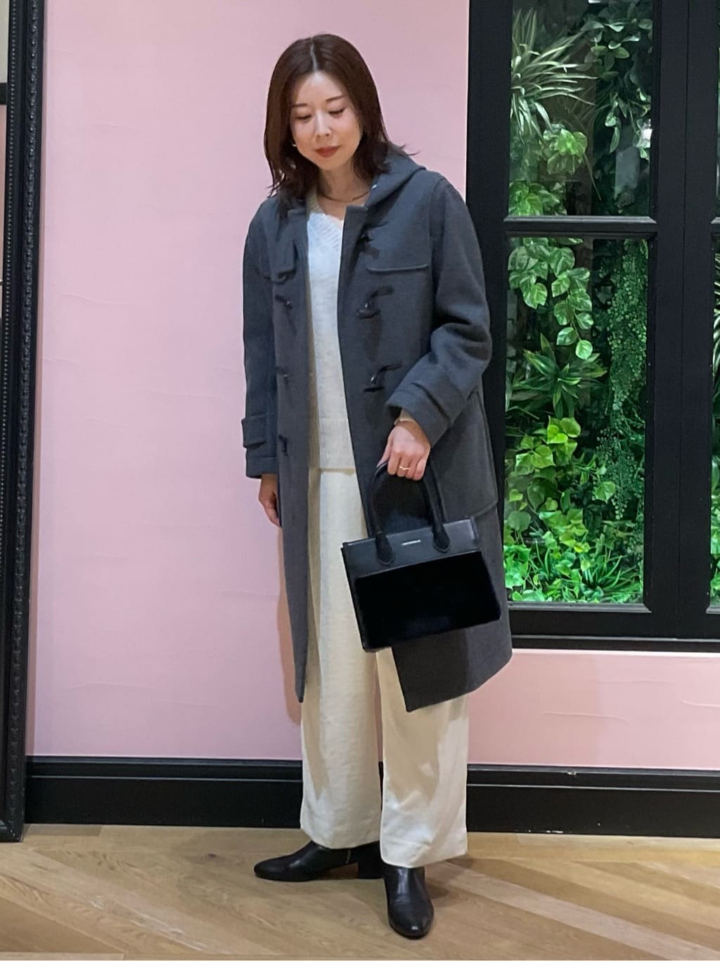 maruさんの「DRESSTERIOR｜アルパカブレンドVネックニット」を使ったコーディネート