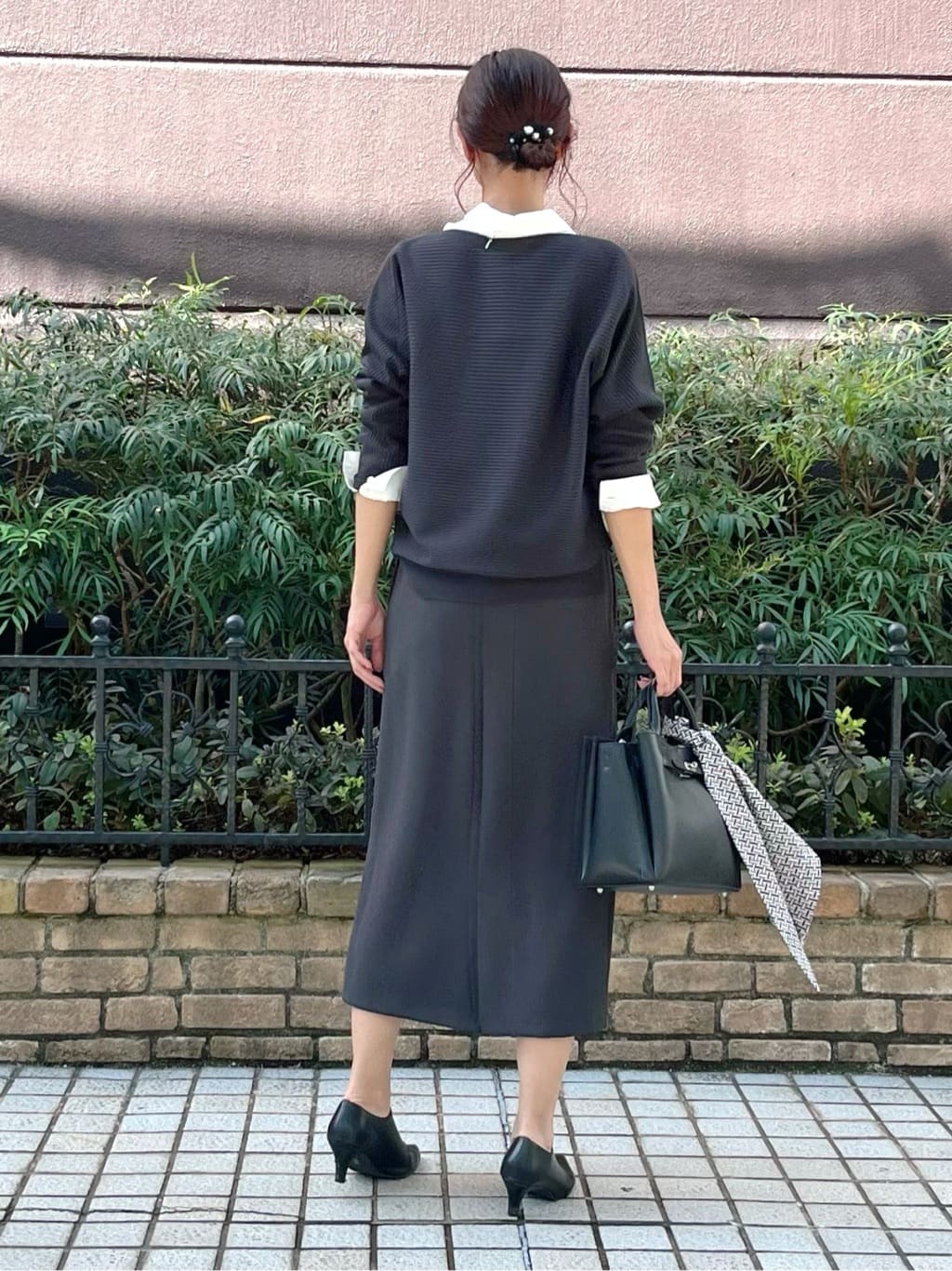 shioriさんの「INDIVI｜【洗える／体型カバー】美シルエットニット」を使ったコーディネート