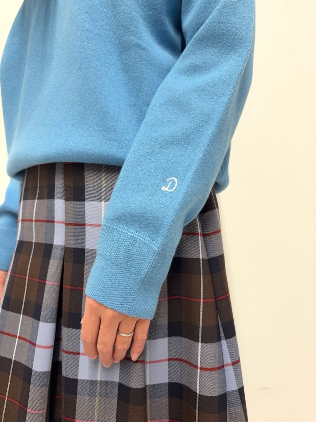 Nishijimaさんの「DRESSTERIOR｜◆チェックタックソフトプリーツスカート」を使ったコーディネート