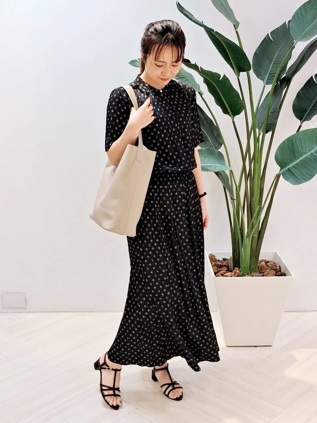 YuKaRiさんの「UNTITLED｜【セットアップ可/ウエストゴム/リラクシー】スクエアジオメ柄スカーチョ」を使ったコーディネート
