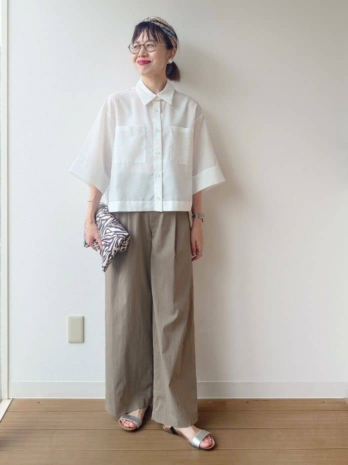 MUTSUKOさんの「UNTITLED｜【前開き/洗える】ショート丈シアーシャツ」を使ったコーディネート