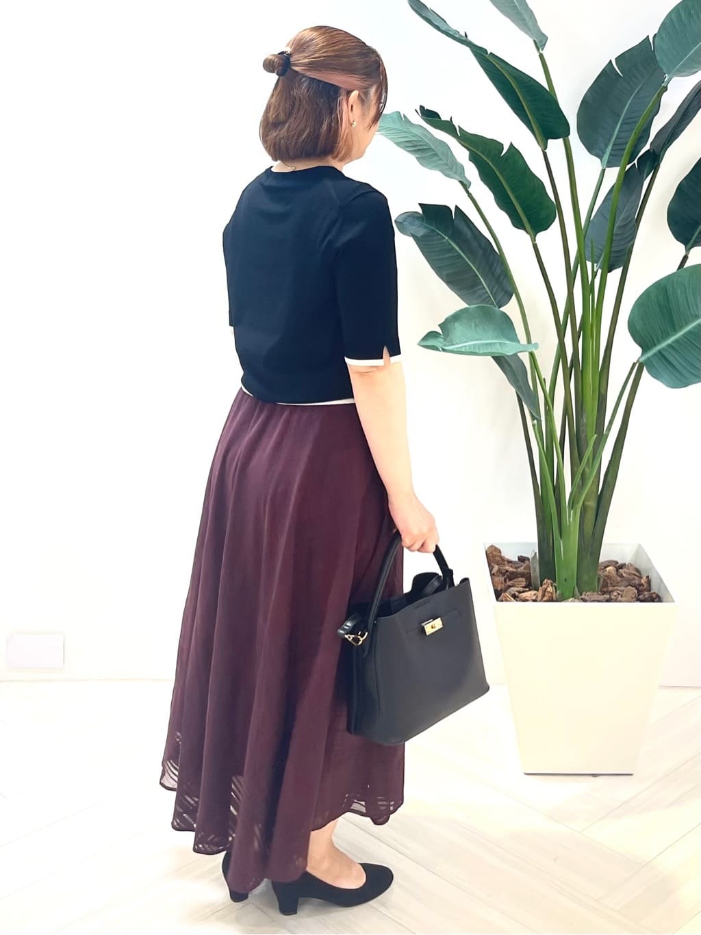Tomoさんの「UNTITLED｜【アンサンブル可/薄手/洗える】5分袖クルーニット」を使ったコーディネート
