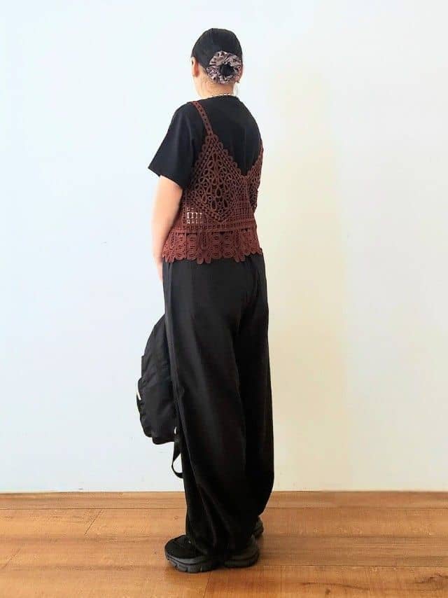 くまさんの「SHOO･LA･RUE｜【2点セット/ひんやり】レースビスチェ＋Tシャツ」を使ったコーディネート