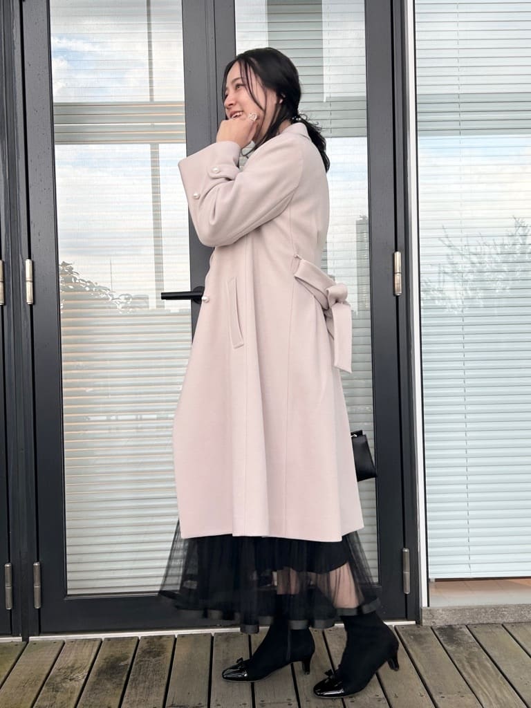 shinoさんの「Couture brooch｜【大人上品・ベルト付き】パール調釦チェスターコート」を使ったコーディネート