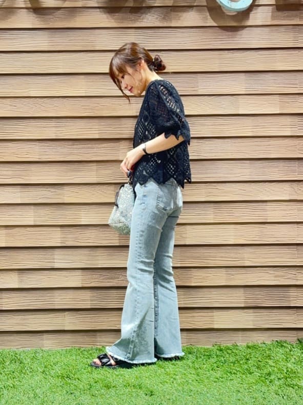 himiさんの「SHOO･LA･RUE｜【2WAY】大人のほんのり甘いスタイルに クロシェレースカーディガン」を使ったコーディネート