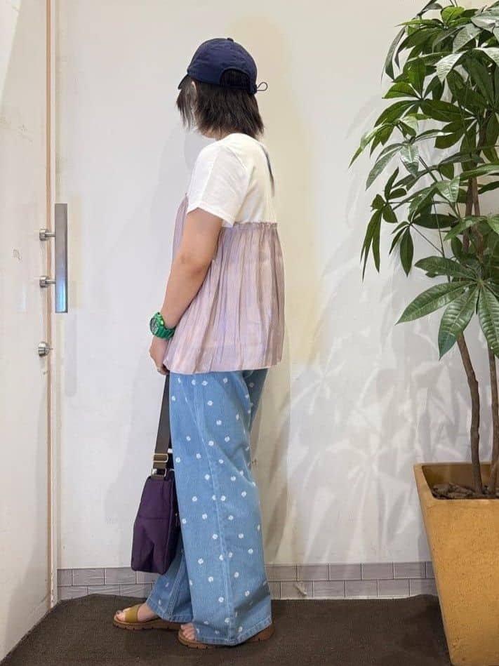 misakiさんの「SHOO･LA･RUE｜【S-LL】周りと差がつく デイジー柄デニムワイドパンツ」を使ったコーディネート