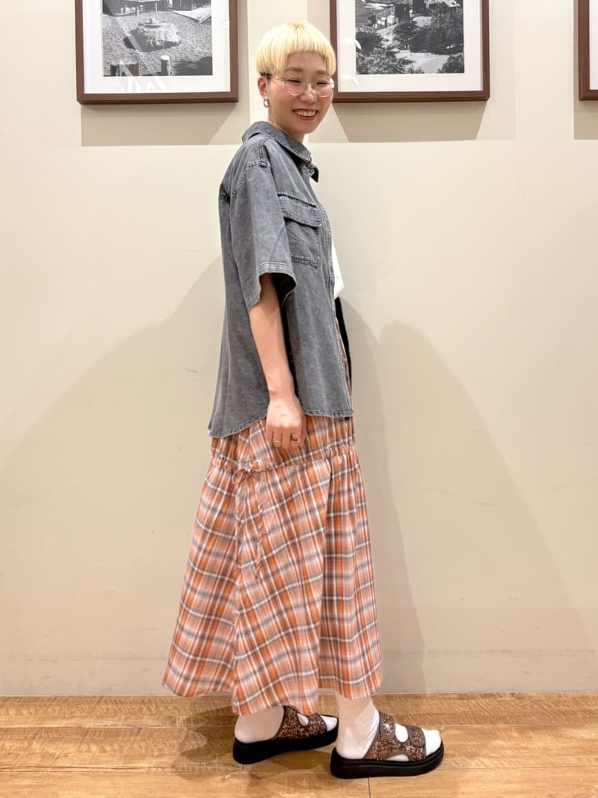 Ayumiさんの「SHOO･LA･RUE｜【S-LL】シルエットが変えられる チェック柄リボンフレアスカート」を使ったコーディネート