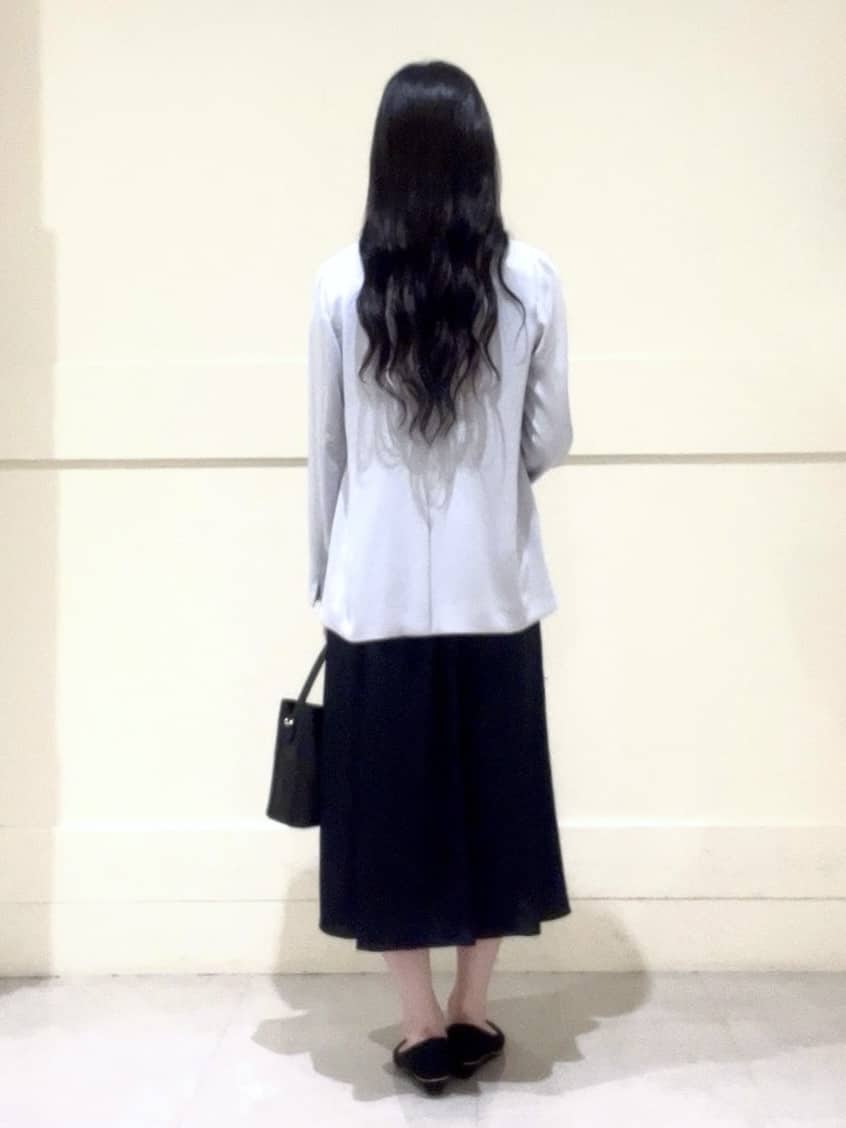 kumiさんの「INDIVI｜パール調コインショートネックレス」を使ったコーディネート