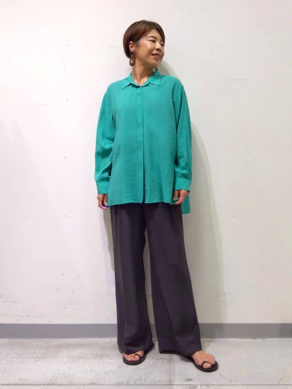Kさんの「INDIVI｜【体型カバー／清涼感】シアーオーバーシャツ」を使ったコーディネート