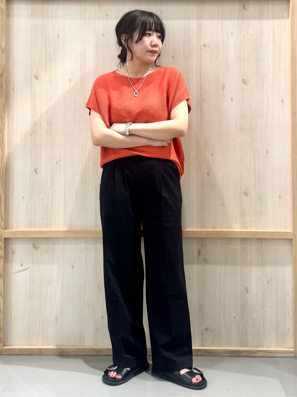 nanaさんの「THE SHOP TK｜【6色展開】さらさらフレンチニット【毛玉になりにくい/洗濯機OK】」を使ったコーディネート