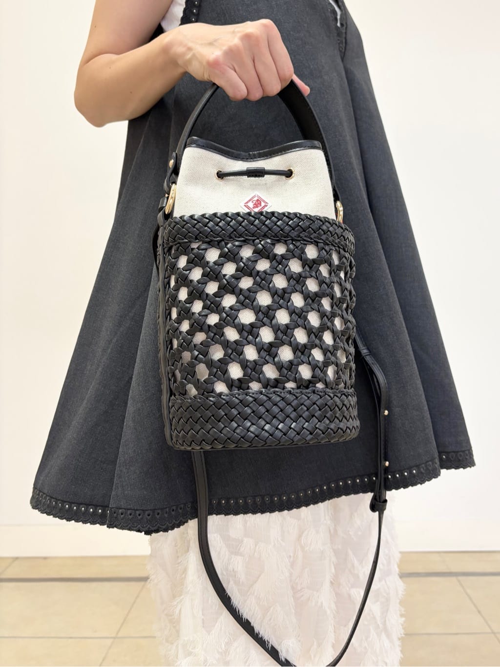 YOKOTAさんの「DRESSTERIOR｜◆【otonaMUSE5月号掲載/3WAY】メッシュ＆キャンバス バケツBAG」を使ったコーディネート